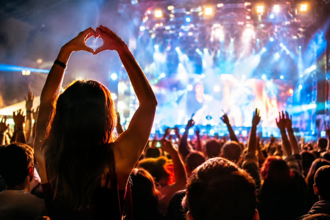 Creator Economy Live Events: Live Nation's Bet on Paying Fans
