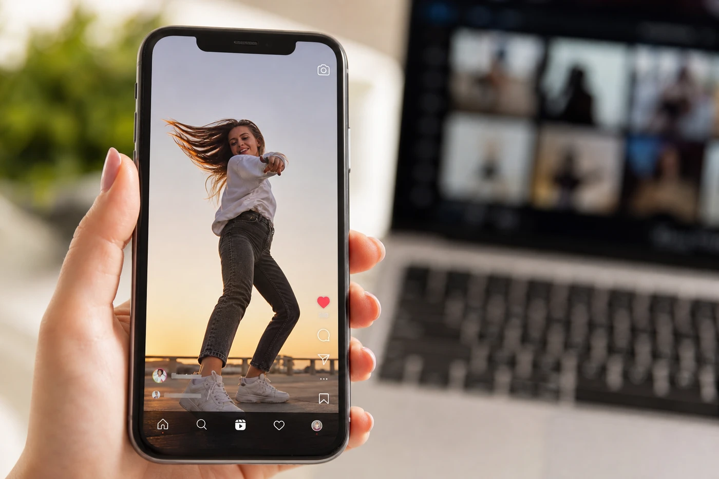 Instagram trending audio for carousels: how to get into Reels