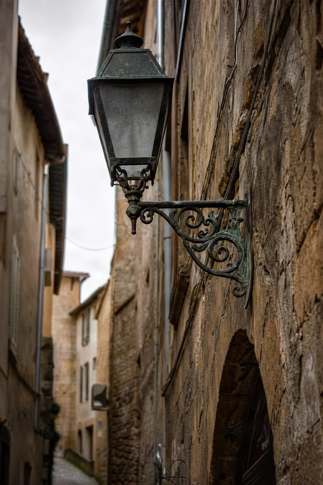 Vintage Alleyway Lantern Detail