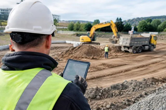 Site Supervisor Monitoring Earthworks
