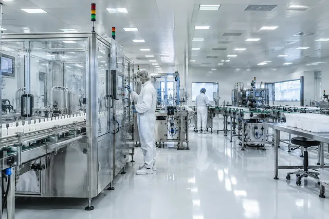 Cleanroom Bottling Line Operation