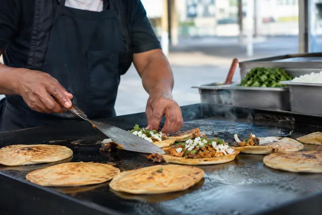 Mobile Food Vendors (18 images)